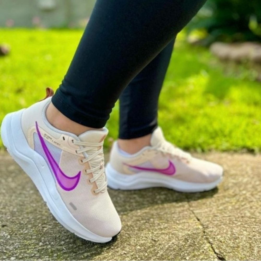 NIB Women’s Nike Downshifter 12 Running Sneakers
